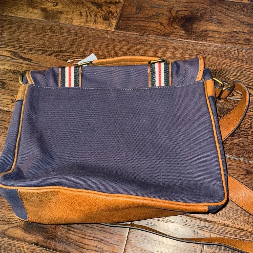 Aldo Bogata Canvas Messenger Bag - Picture 3 of 3